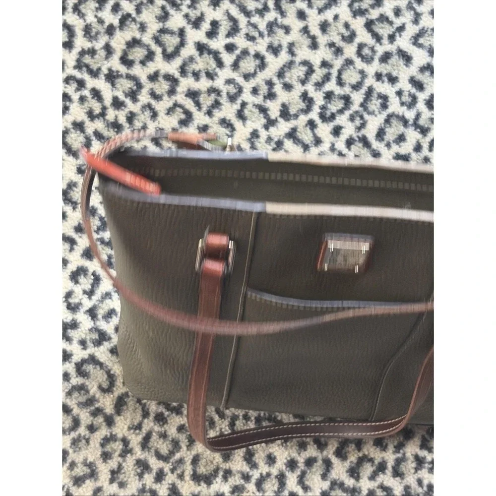 Dooney & Bourke 👜 dooney